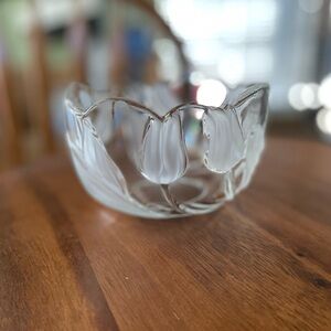 **VINTAGE** Mikasa Clear Crystal Dish with Frosted Tulips -Diameter 5” x 3” Tall